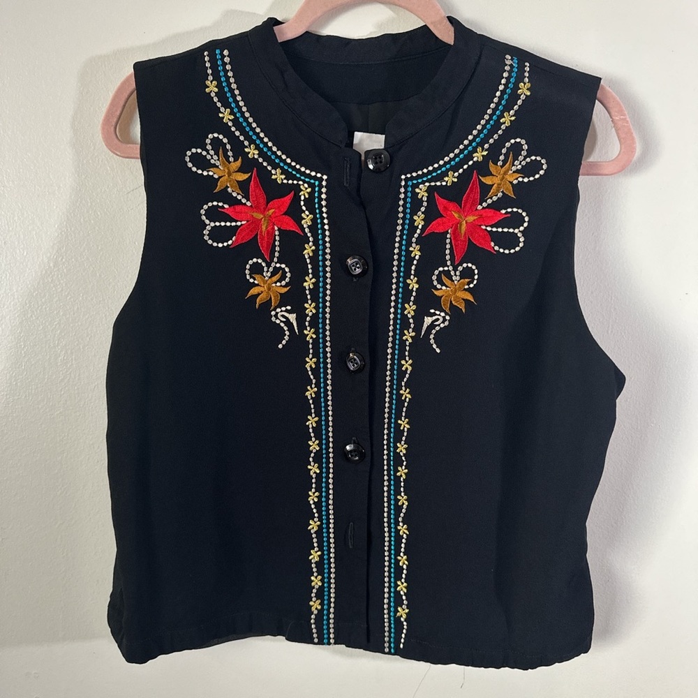 Embroidery button down